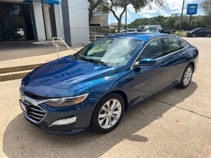 2019 Chevrolet Malibu 1LT photo 1