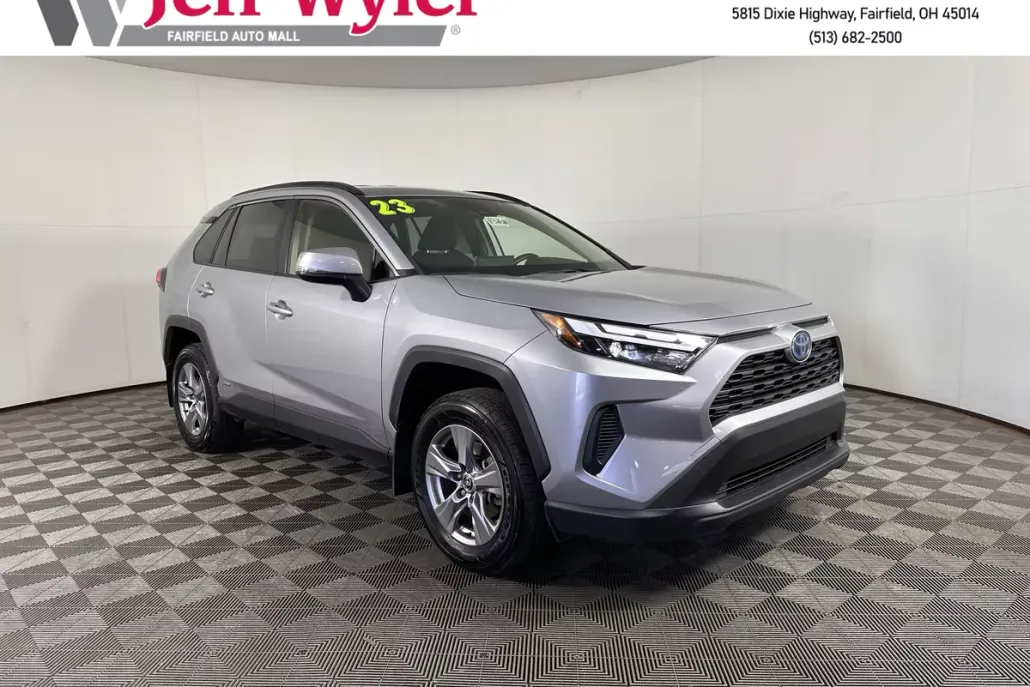 2023 Toyota RAV4 Hybrid LE photo 1