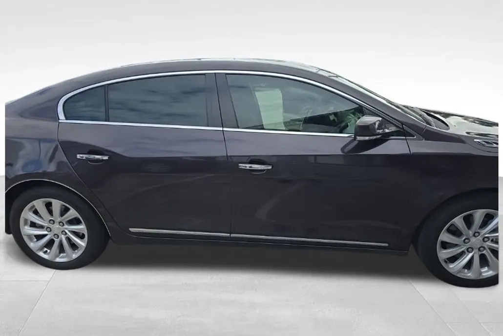 2015 Buick LaCrosse Leather photo 1