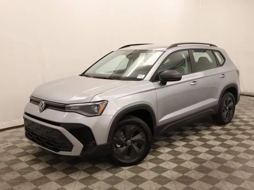 2025 Volkswagen Taos S photo 1