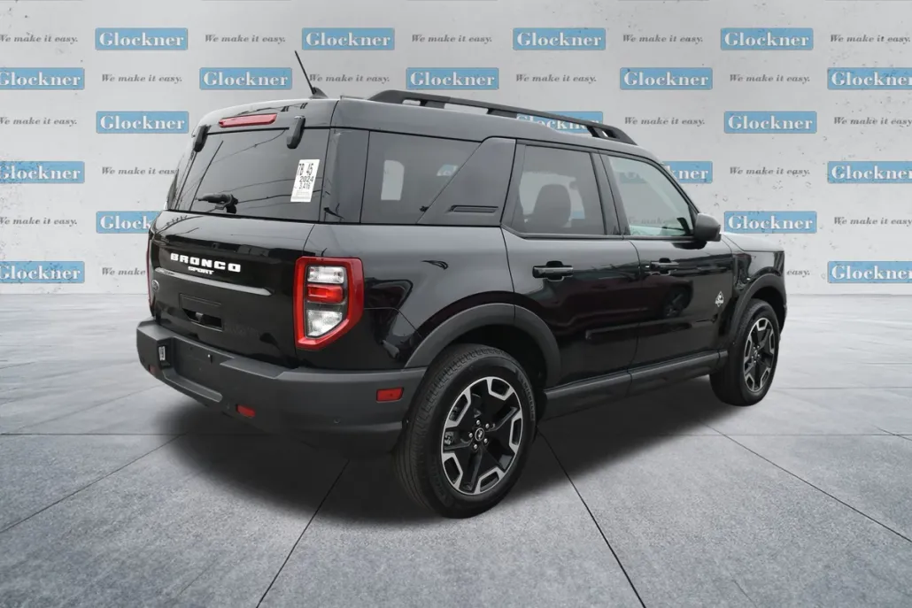 2024 Ford Bronco Sport Outer Banks photo 1