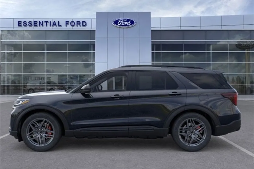 2025 Ford Explorer ST photo 1