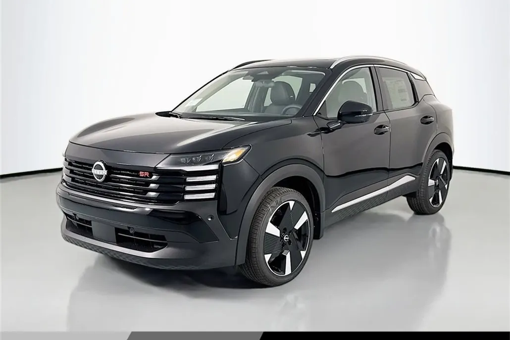 2025 Nissan Kicks SR photo 1