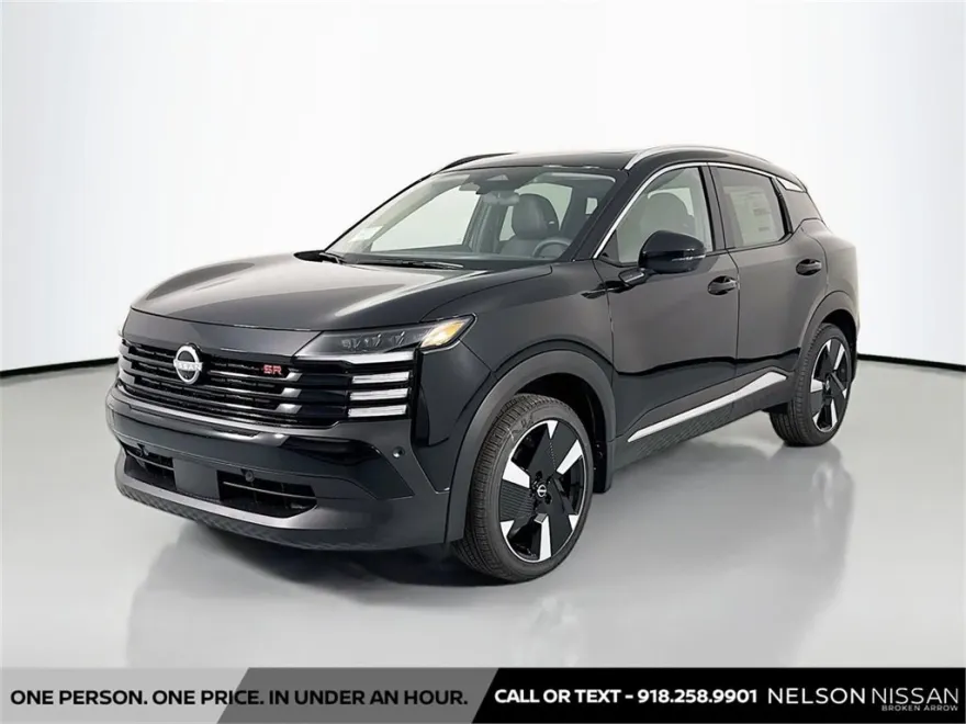 2025 Nissan Kicks SR photo 1