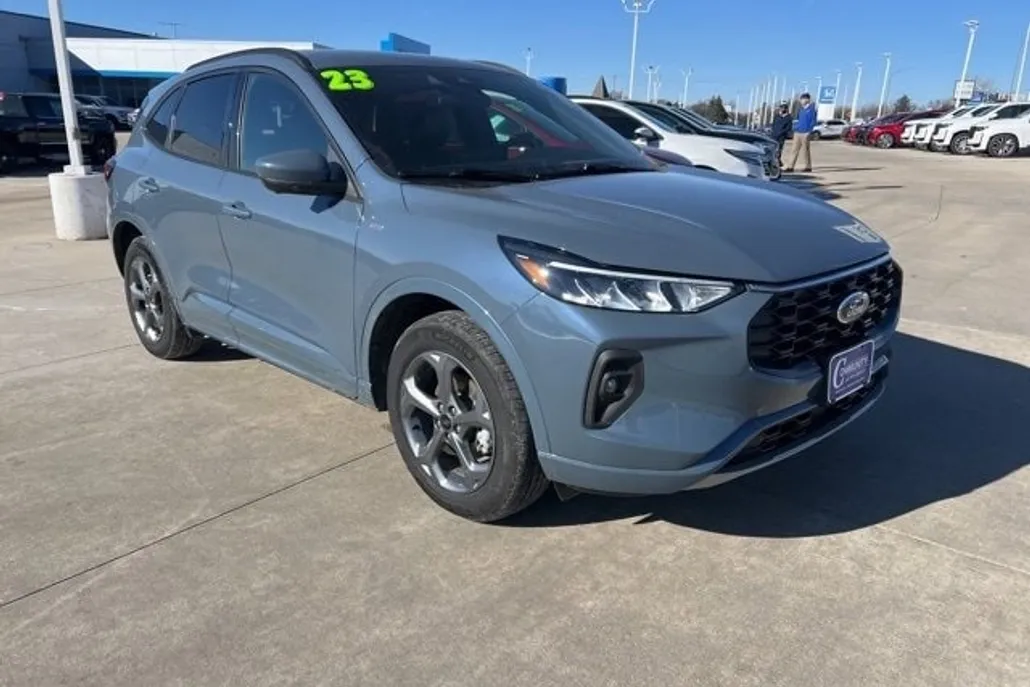 2023 Ford Escape ST-Line Select photo 1
