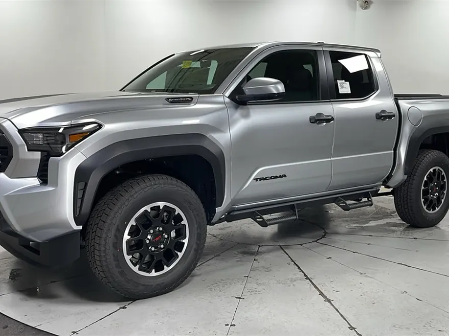 2025 Toyota Tacoma TRD Off-Road Double Cab photo 1