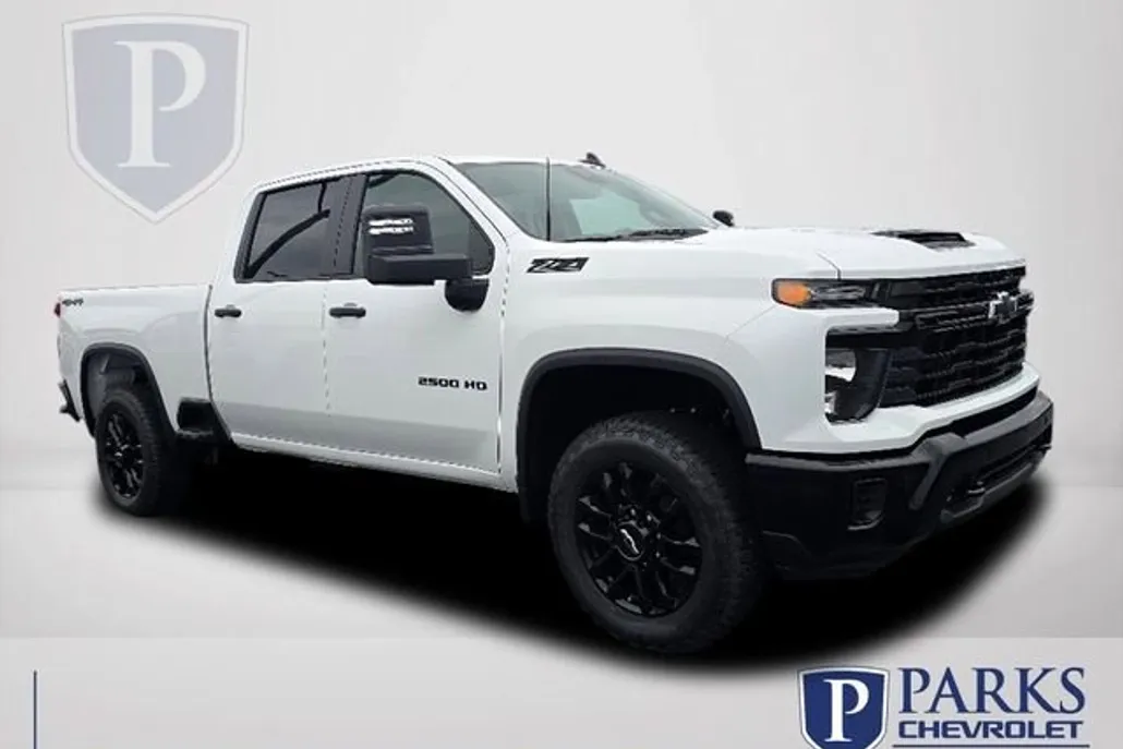 2025 Chevrolet Silverado 2500HD Custom photo 1