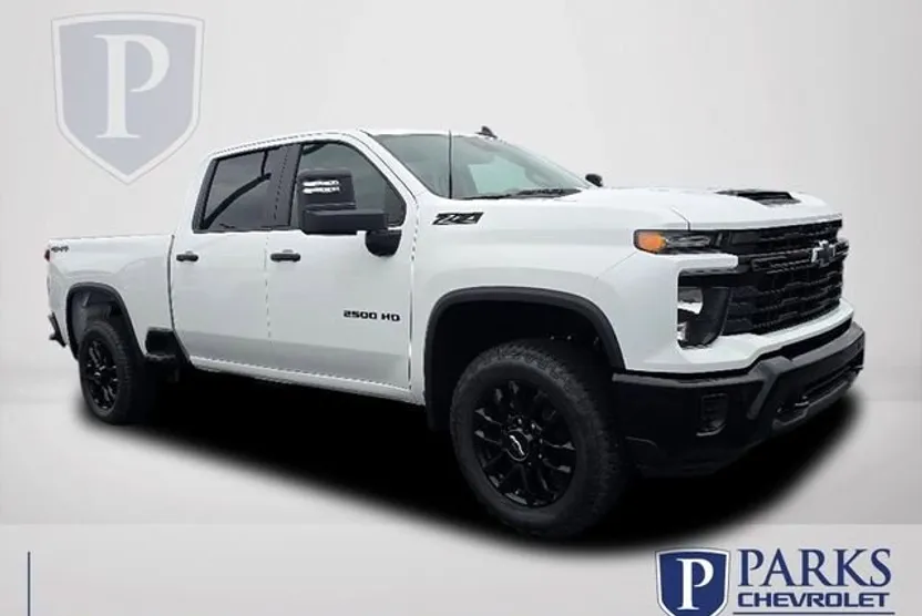 2025 Chevrolet Silverado 2500HD Custom photo 1