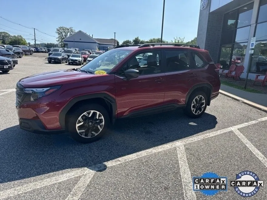 2025 Subaru Forester Base photo 1