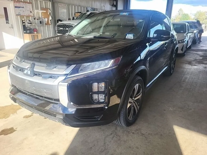 2023 Mitsubishi Outlander Sport ES LE SE photo 1
