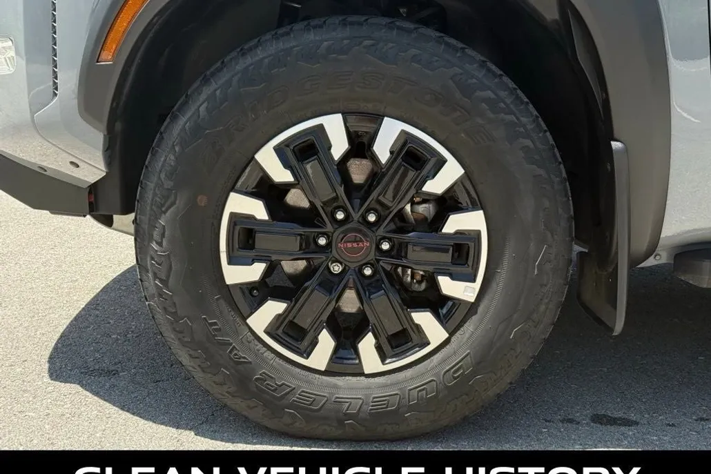 2023 Nissan Frontier PRO-4X photo 1