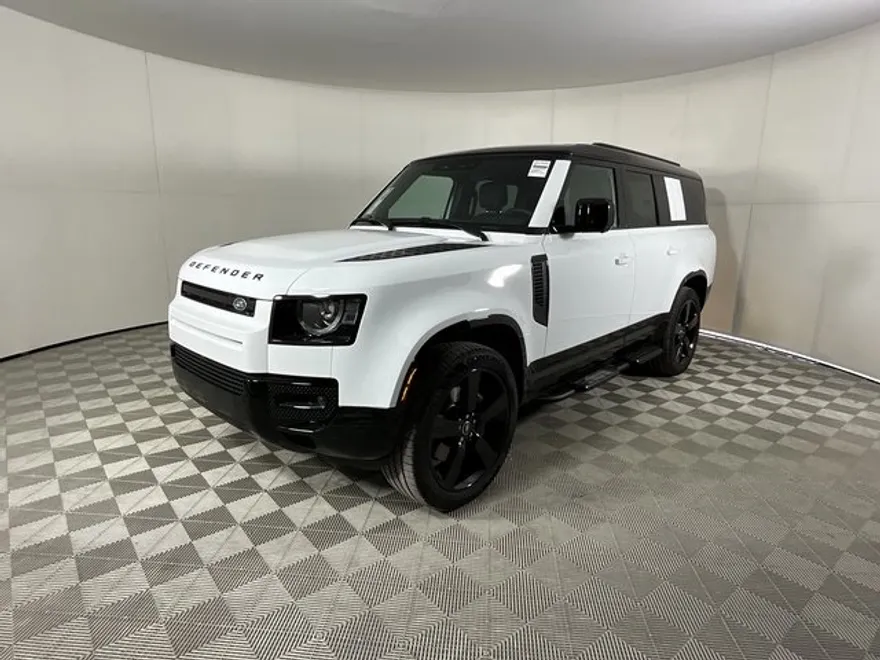 2025 Land Rover Defender 130 X-Dynamic SE photo 1