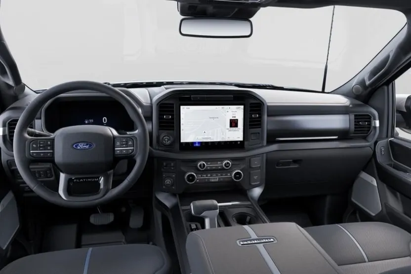 2025 Ford F-150 Platinum photo 1