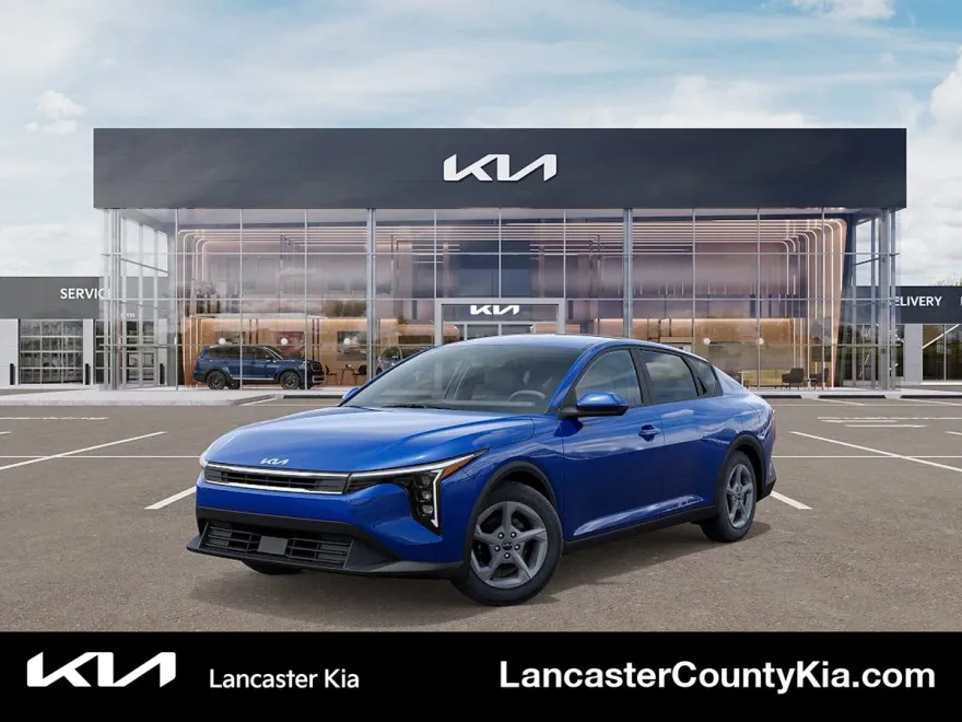 2025 Kia K4 LXS photo 1