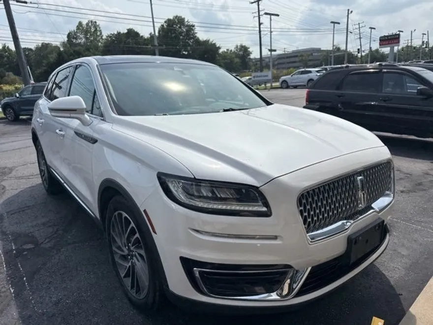2019 Lincoln Nautilus Reserve photo 1