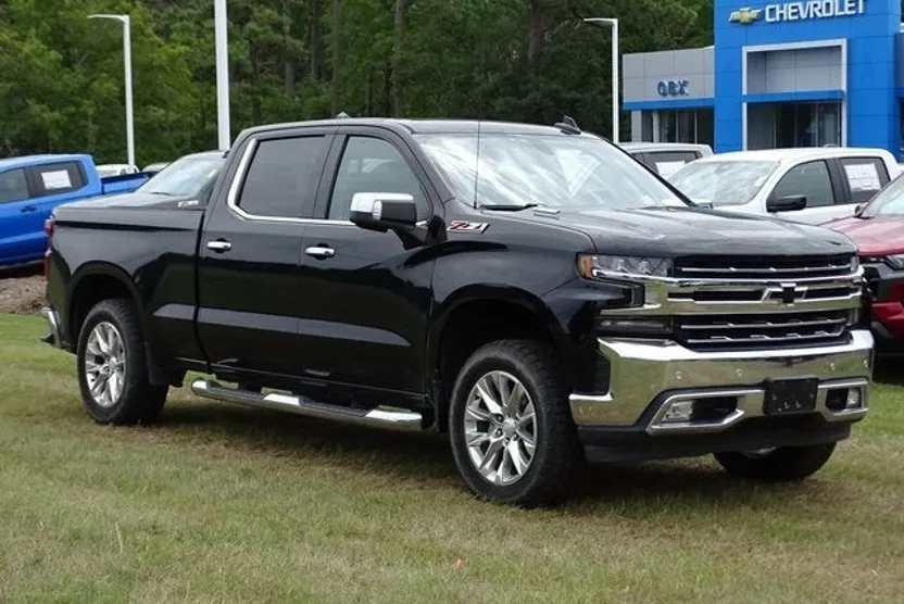 2020 Chevrolet Silverado 1500 LTZ photo 1