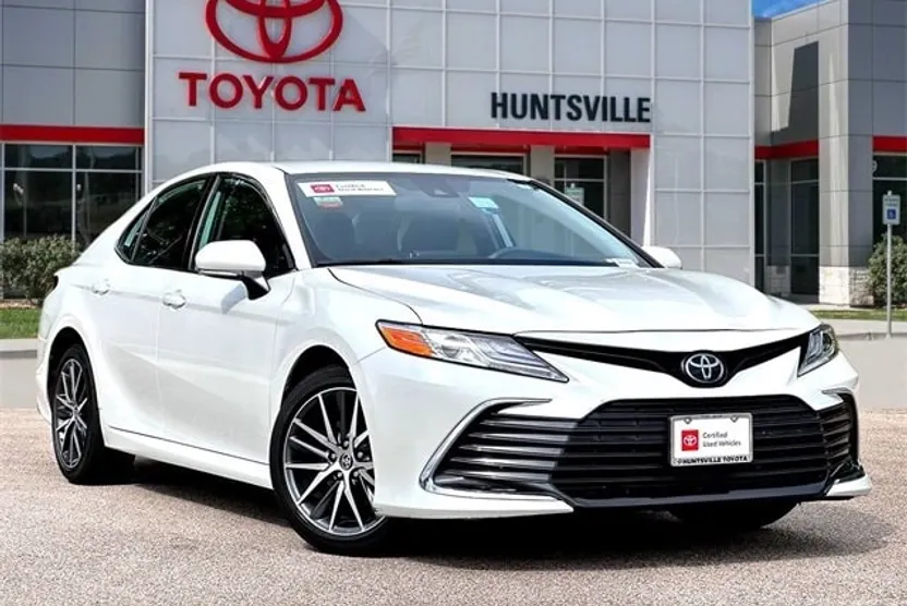 2024 Toyota Camry XLE photo 1