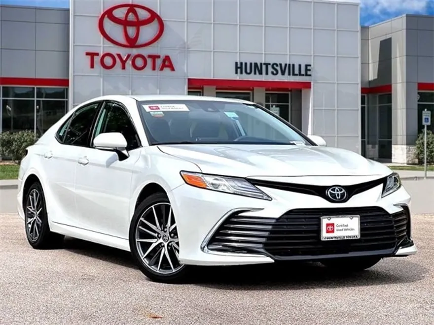 2024 Toyota Camry XLE photo 1