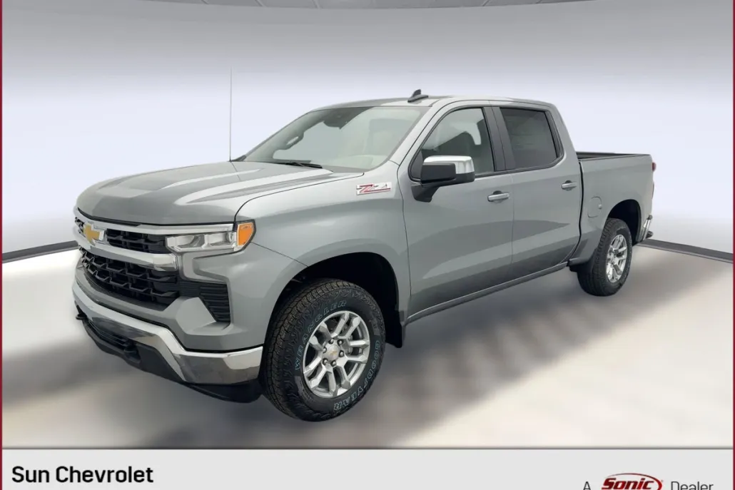 2026 Chevrolet Silverado 1500 LT photo 1