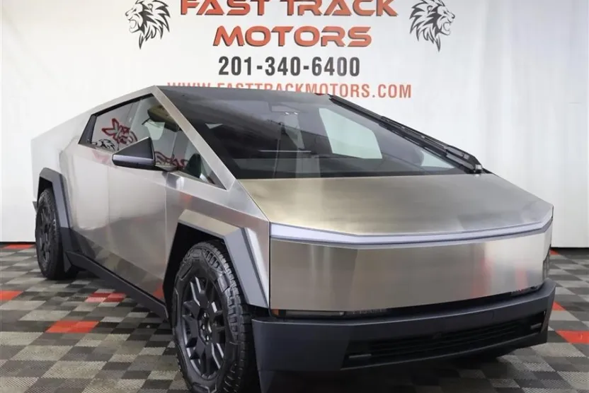 2024 Tesla Cybertruck Cyberbeast photo 1