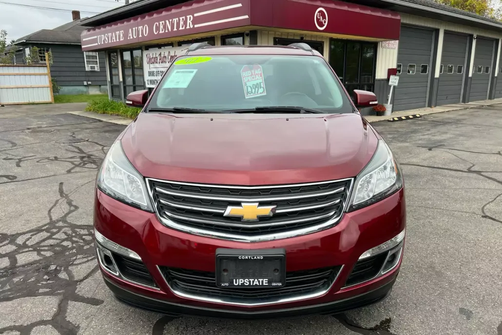 2017 Chevrolet Traverse 1LT photo 1