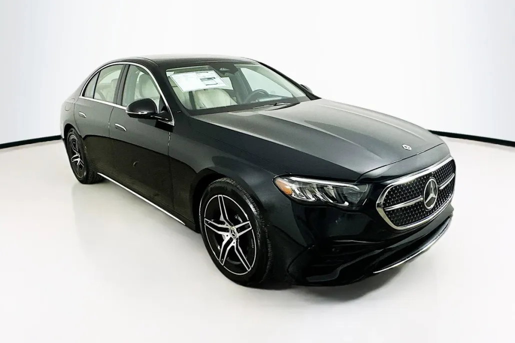 2025 Mercedes Benz E 350 4MATIC Sedan photo 1