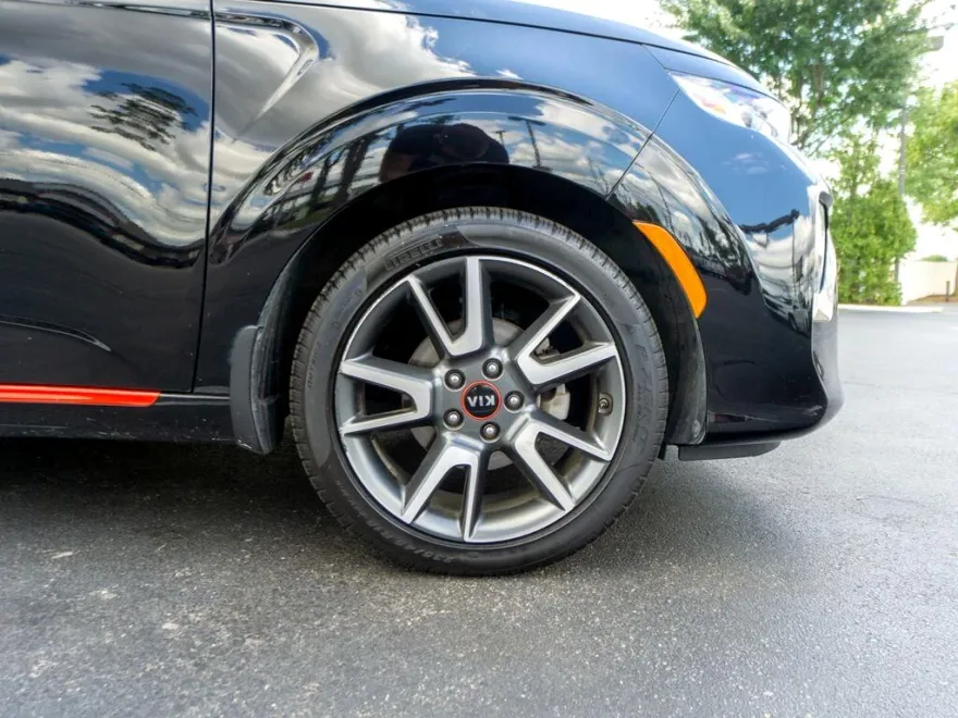 2020 Kia Soul GT-Line photo 1