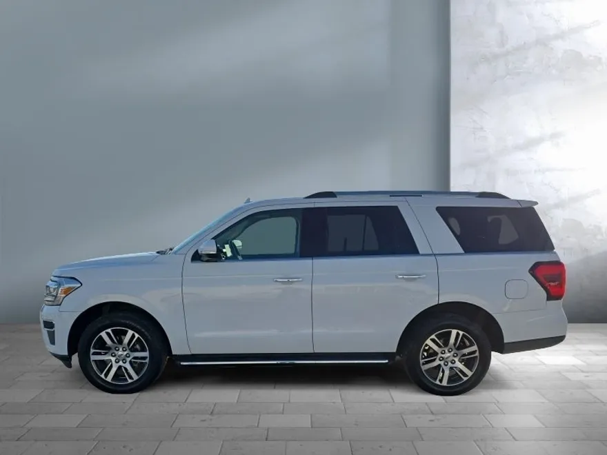 2023 Ford Expedition Limited photo 1