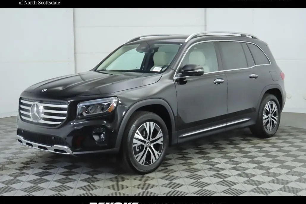 2026 Mercedes Benz GLB 250 photo 1