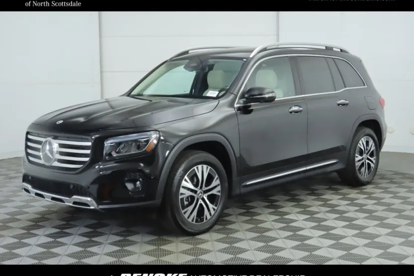 2026 Mercedes Benz GLB 250 photo 1