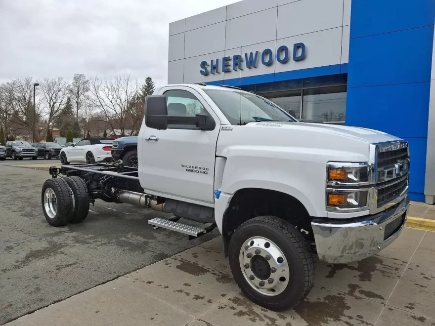 2024 Chevrolet Silverado 6500HD Work Truck photo 1