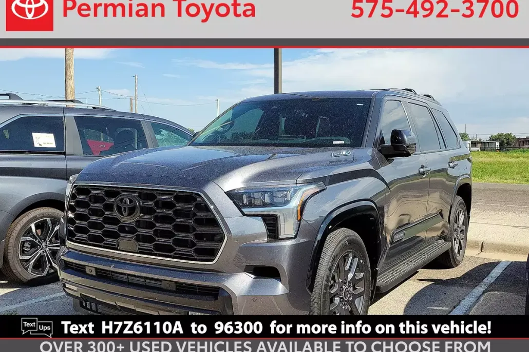 2024 Toyota Sequoia Platinum photo 1