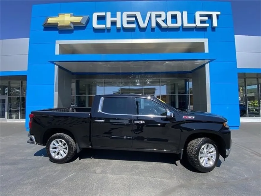 2022 Chevrolet Silverado 1500 LTZ photo 1