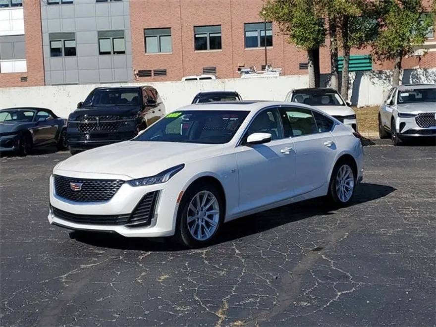 2022 Cadillac CT5 Luxury photo 1