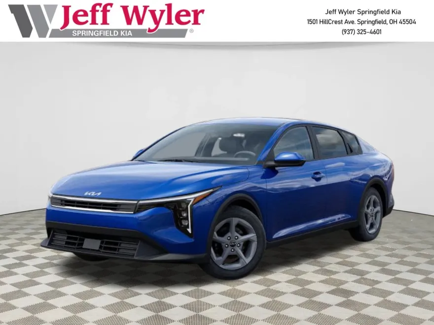 2025 Kia K4 LXS photo 1