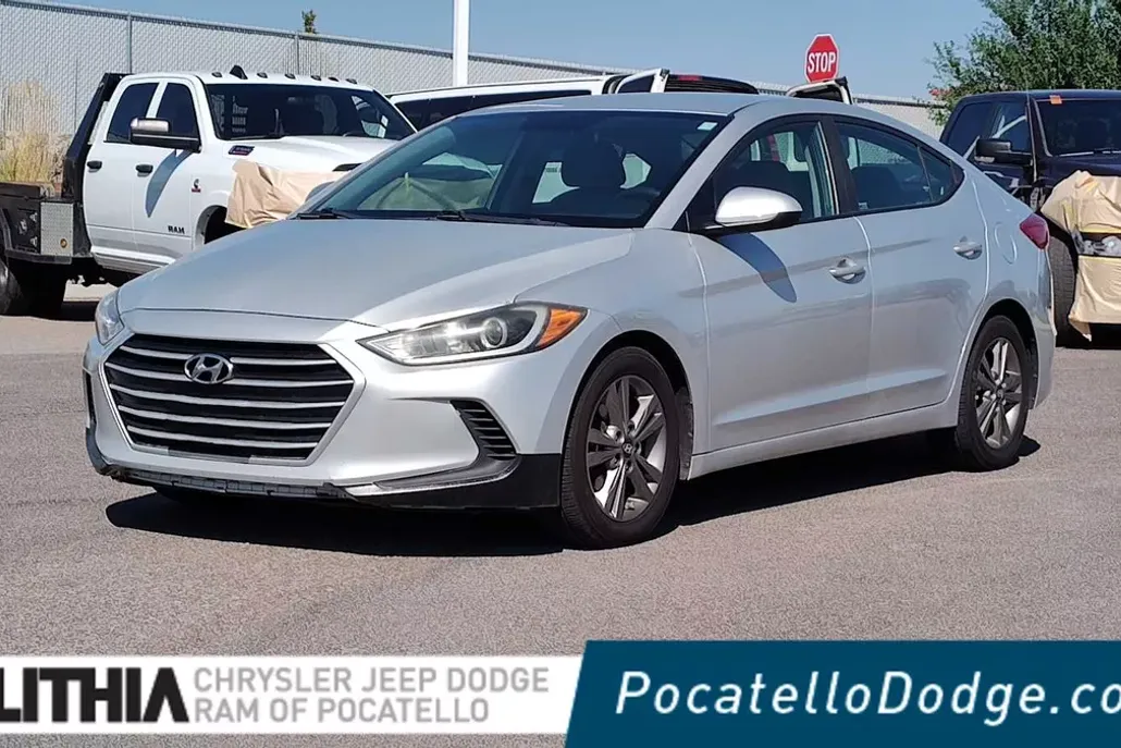 2018 Hyundai Elantra SEL photo 1