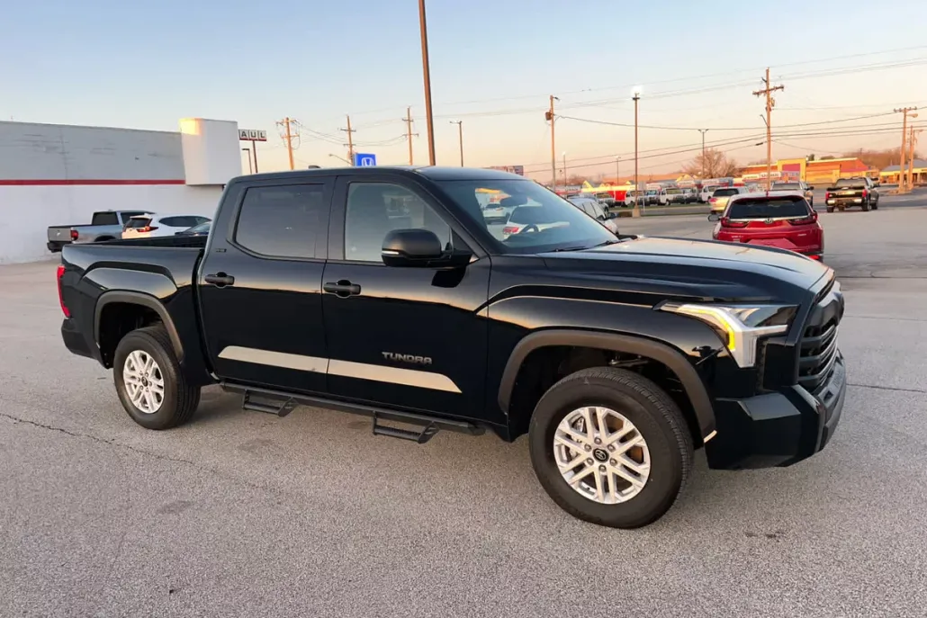 2025 Toyota Tundra SR5 photo 1
