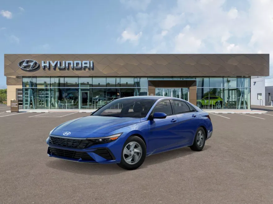 2025 Hyundai Elantra SE photo 1