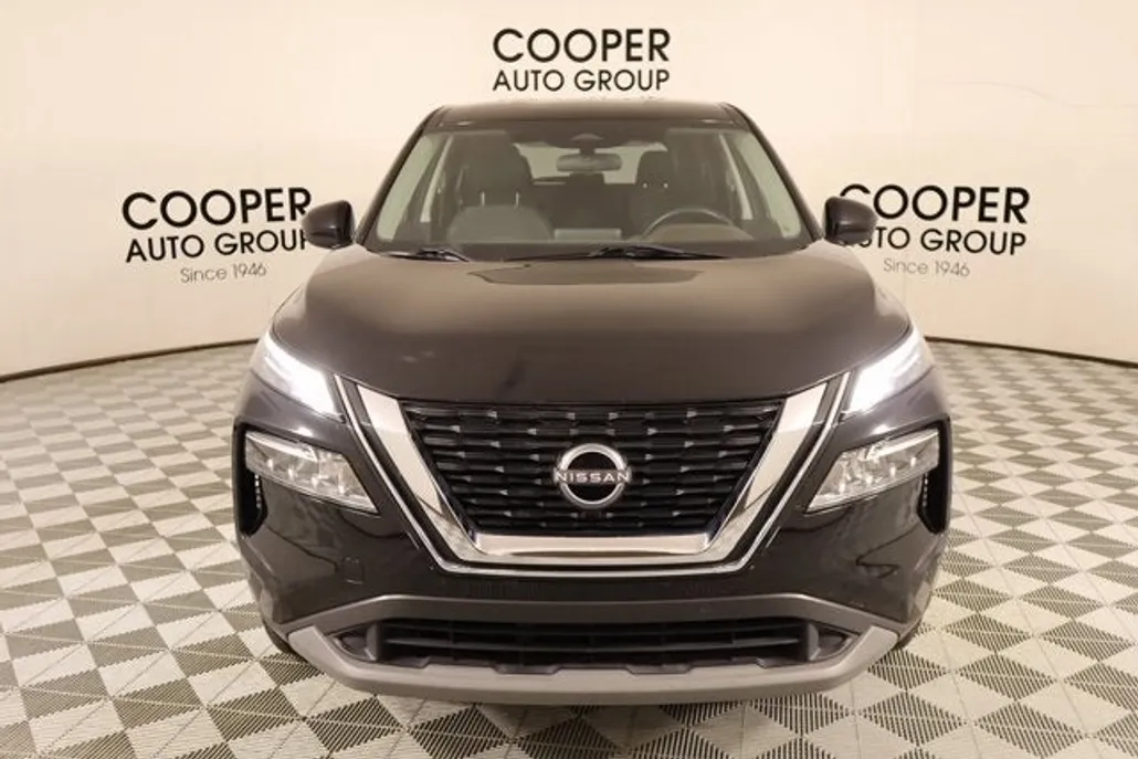 2023 Nissan Rogue SV photo 1