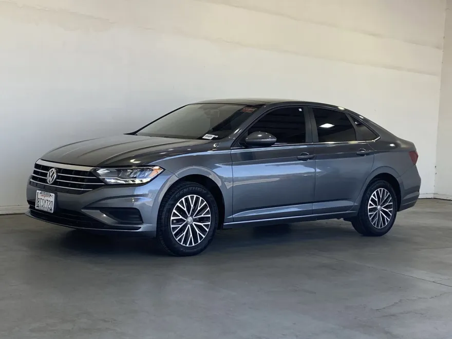 2020 Volkswagen Jetta SE photo 1