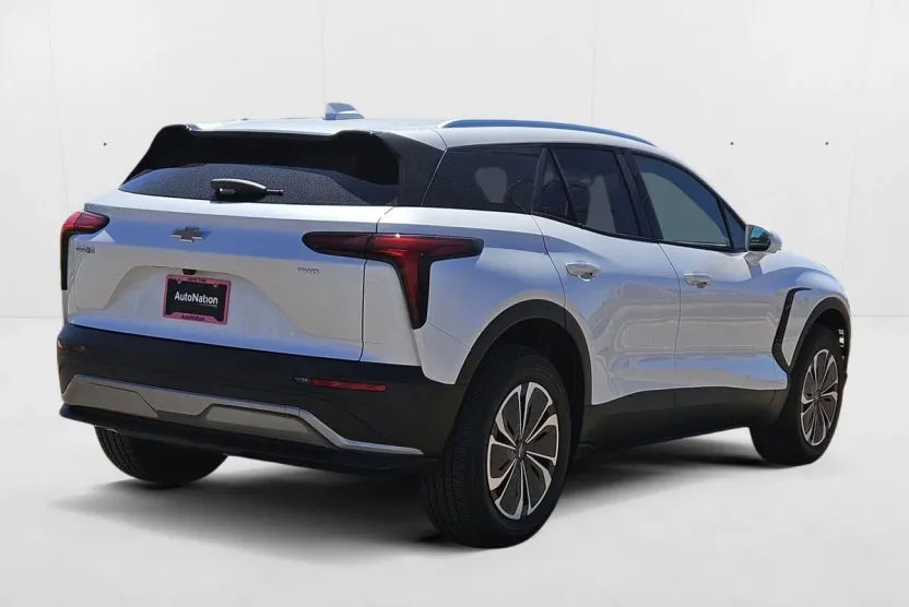 2024 Chevrolet Blazer EV photo 1