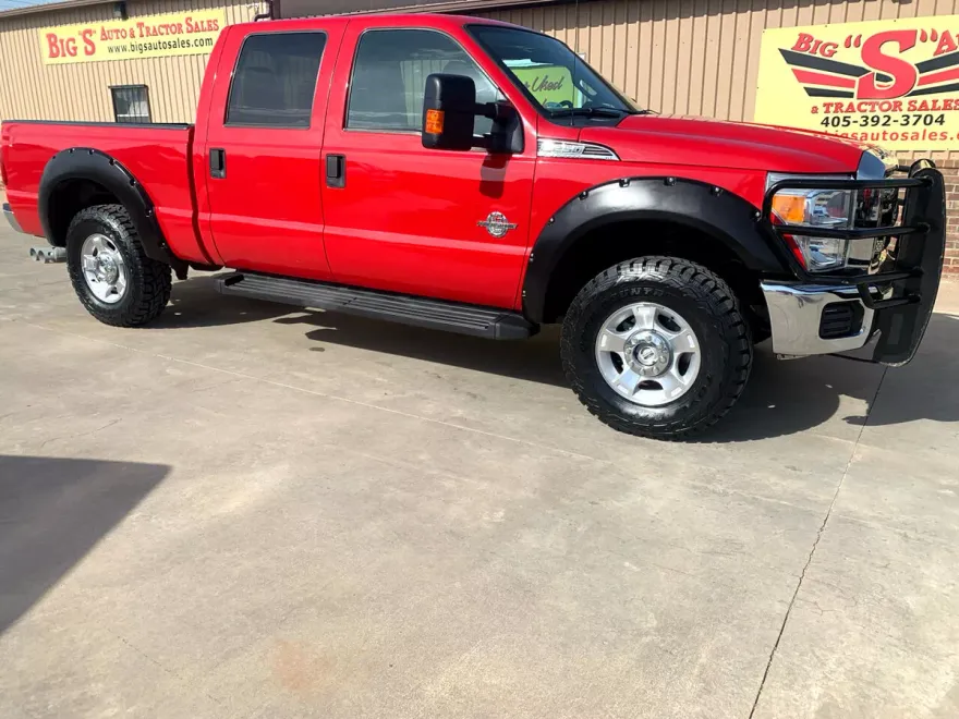2012 Ford F-250 XLT photo 1