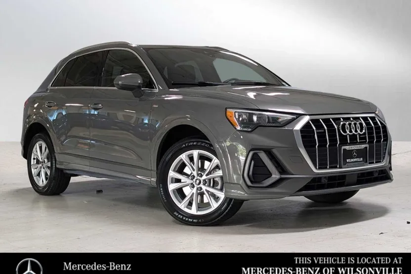 2022 Audi Q3 S line Premium photo 1