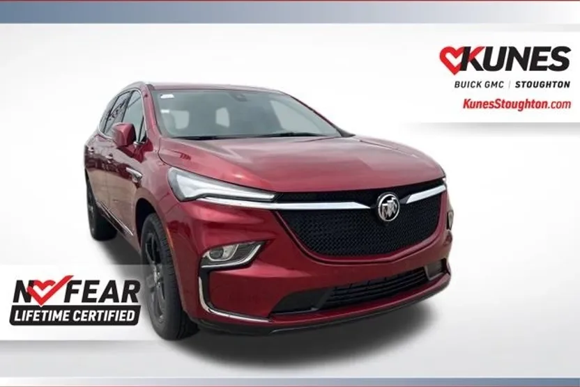 2024 Buick Enclave Essence photo 1