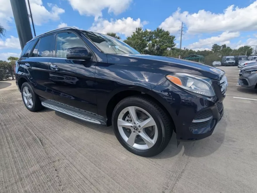 2018 Mercedes Benz GLE 4MATIC photo 1