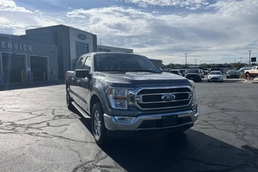 2023 Ford F-150 XLT photo 1