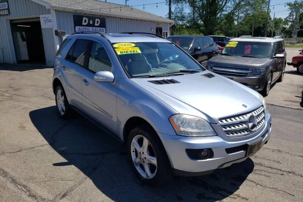 2008 Mercedes Benz ML 320 CDI photo 1