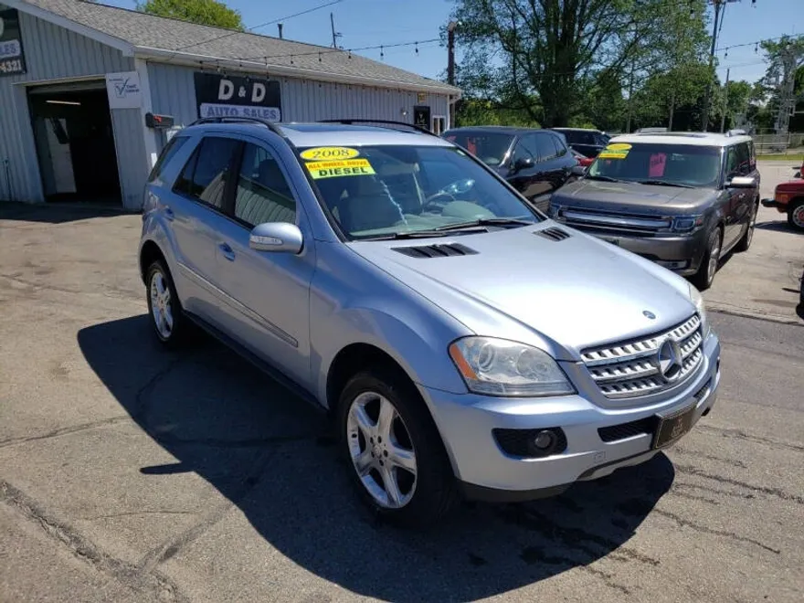 2008 Mercedes Benz ML 320 CDI photo 1