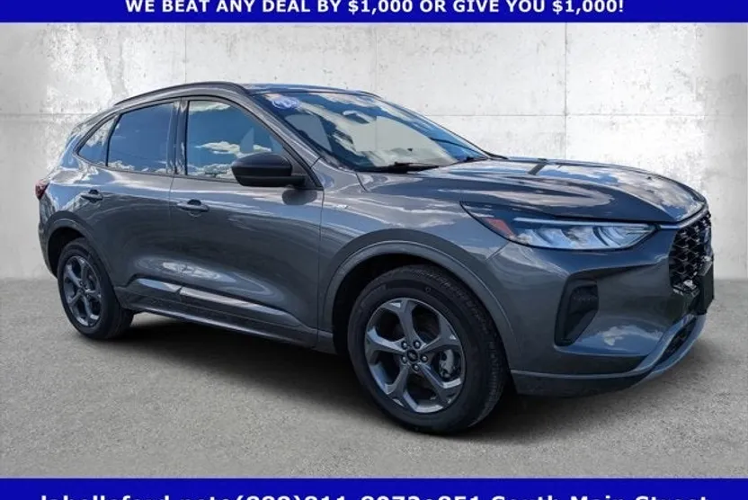 2023 Ford Escape ST-Line photo 1