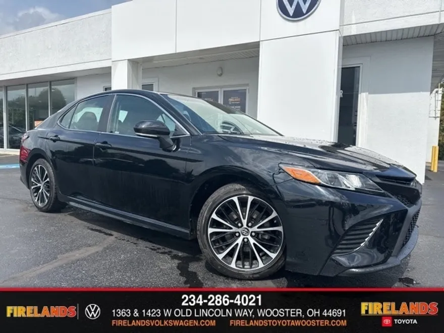 2018 Toyota Camry L photo 1